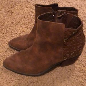 Women’s boots